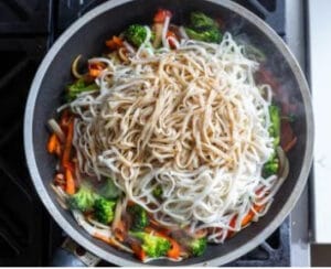 How To Make Vegetable Lo Mein Like Chinese Restaurants 12