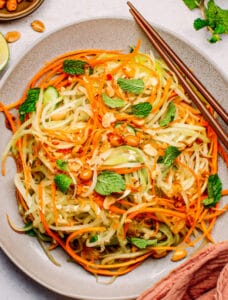 How To Cook Vietnamese Green Papaya Salad With Beef Jerky 6