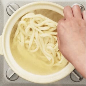 Easy-To-Make Japanese Noodle Egg Drop Soup 4