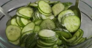 Best Sunomono Recipe - Japanese Style Cucumber Salad 4