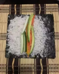 How To Make Vegetable Maki Roll At Home 3
