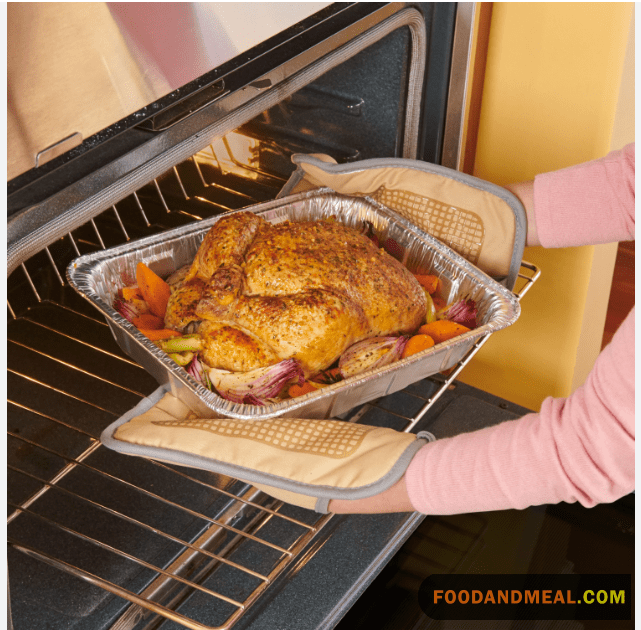 Can You Put A Foil Pan In An Electric Roaster Oven? 1