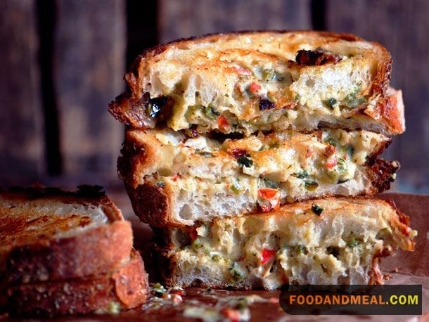  Grilled Chili Cheese Toast